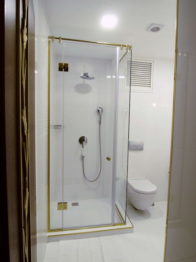 MB Deluxe Hotel Standard Triple Room, 3 Twin Beds 6