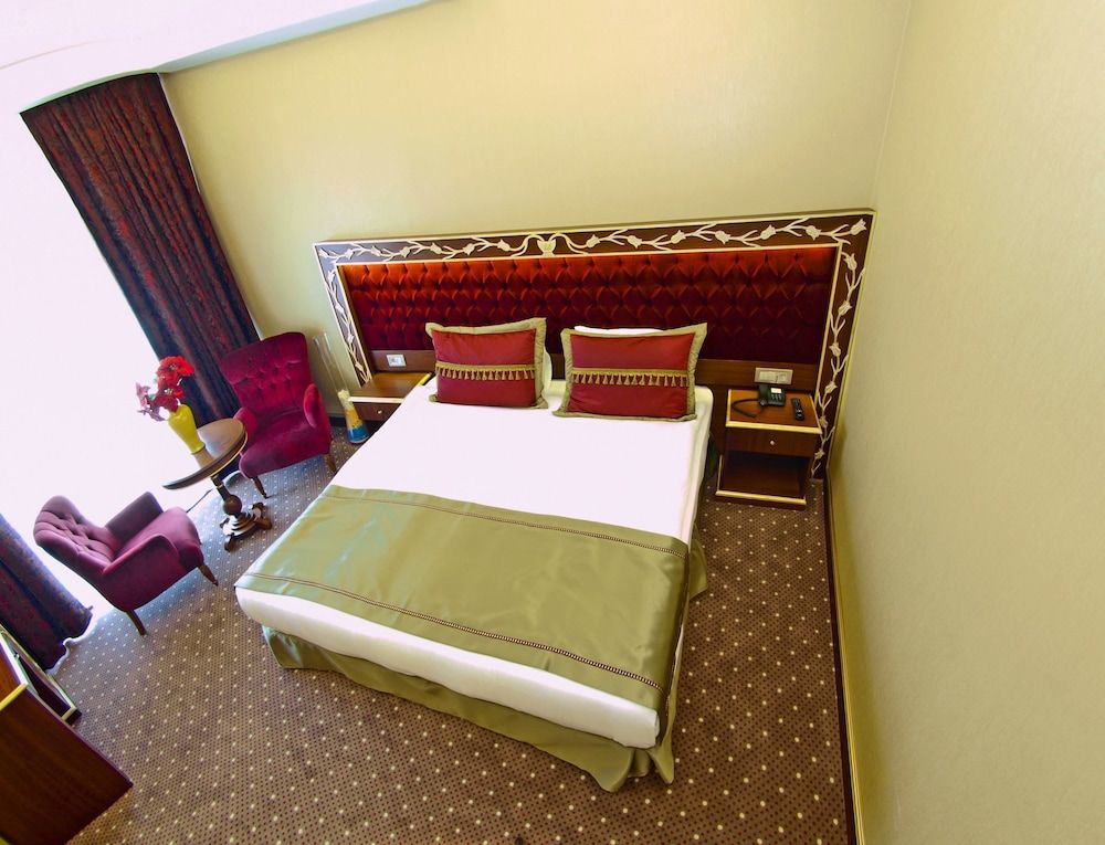 MB Deluxe Hotel Standard Double or Twin Room, 1 Bedroom 3