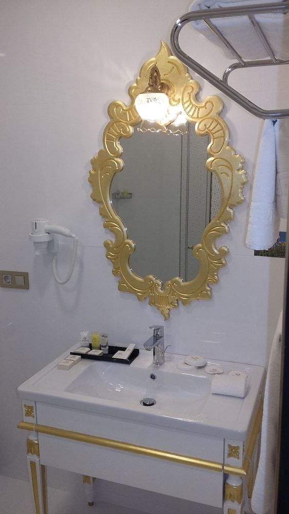 undefined MB Deluxe Hotel 7