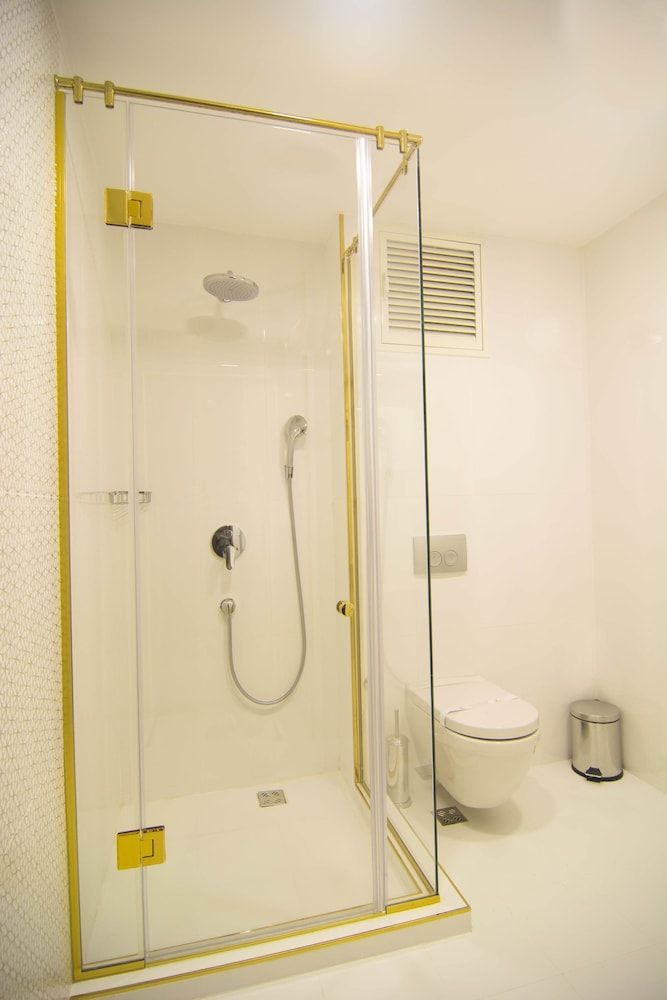 MB Deluxe Hotel Standard Double or Twin Room, 1 Bedroom 8