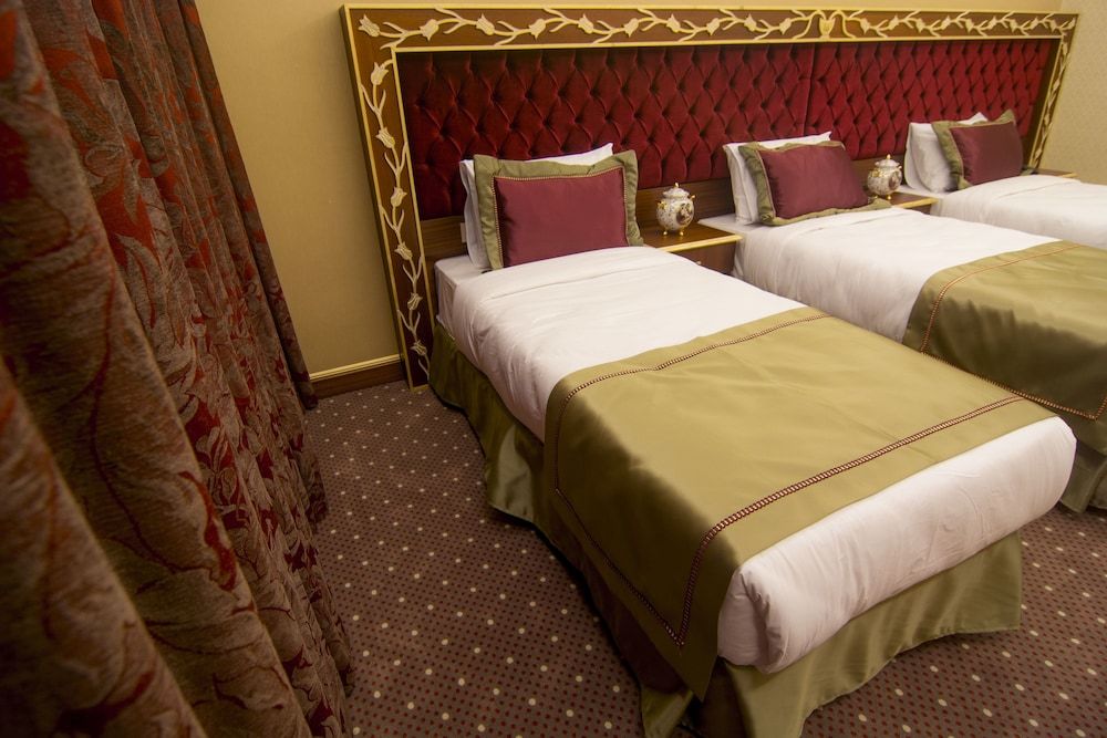 MB Deluxe Hotel Standard Triple Room, 3 Twin Beds 5