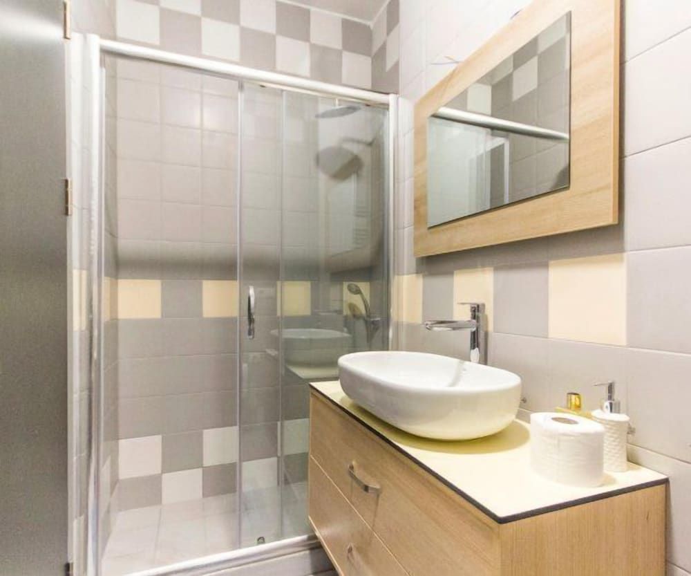 Birru Suites Studio 12