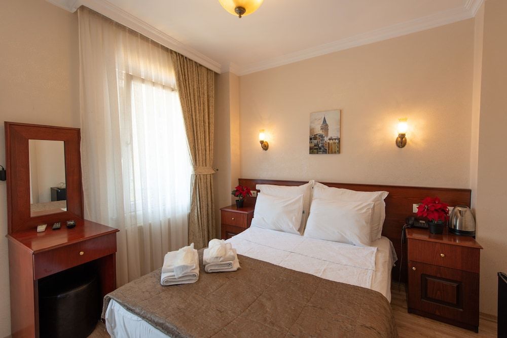 Sultanahmet Cesme Hotel Economy Double Room 11