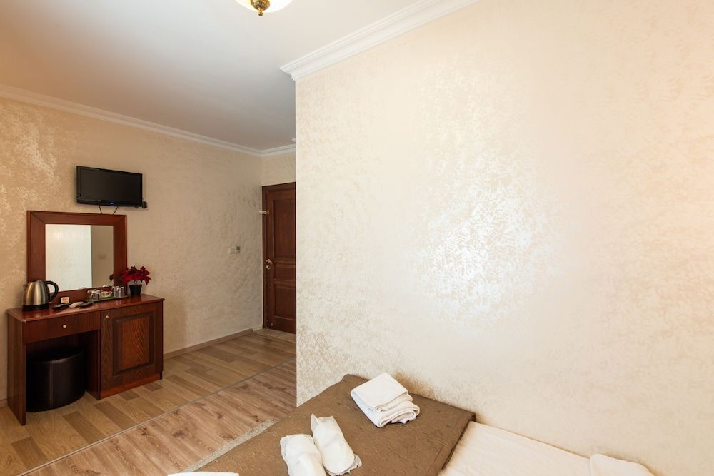 Sultanahmet Cesme Hotel Economy Double Room 6