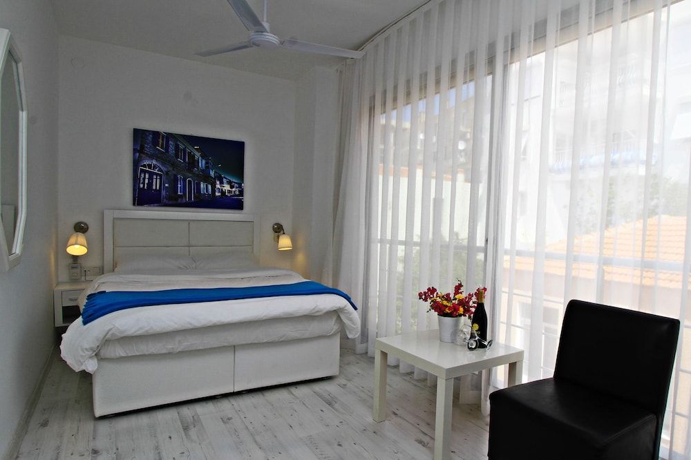 Larimar Boutique Hotel Standard Double Room, City View 2