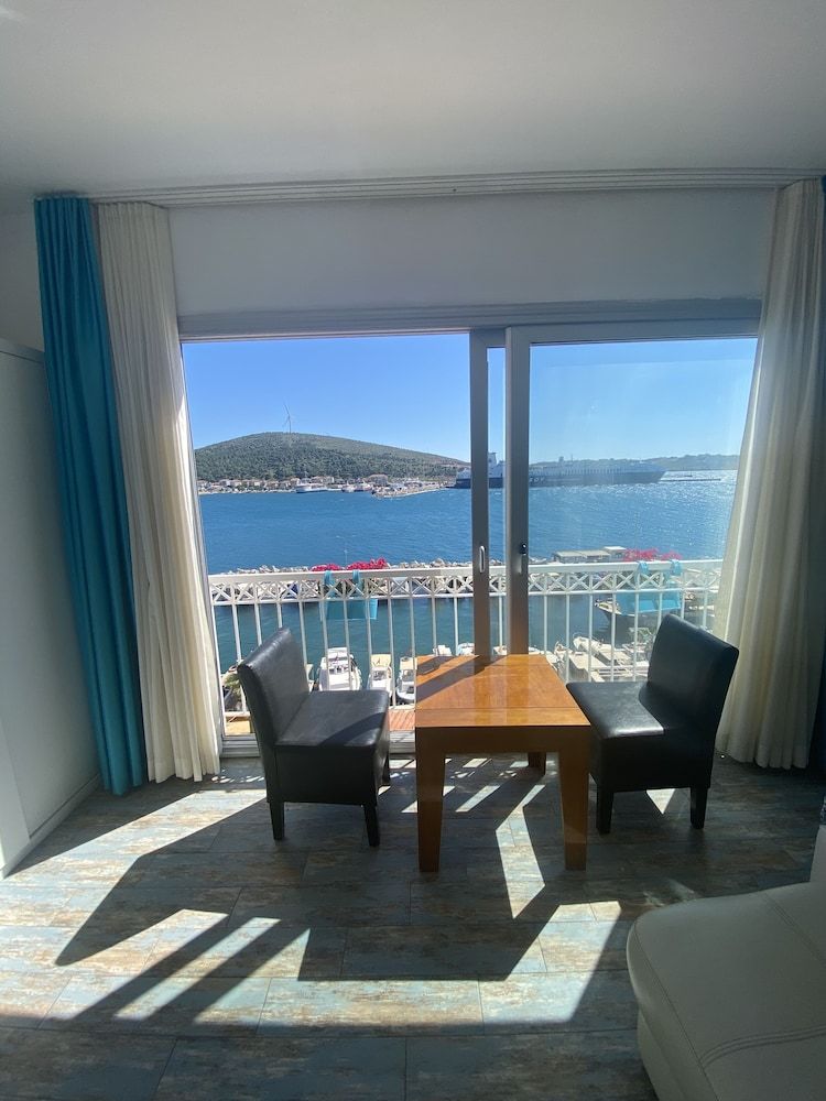 Larimar Boutique Hotel Deluxe Double Room, Sea View 17