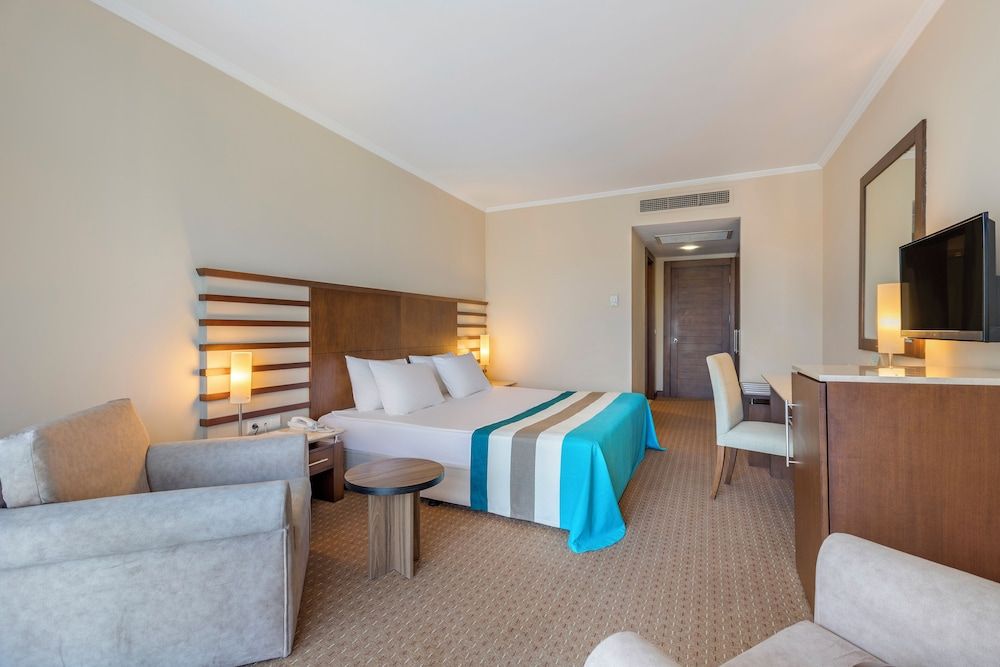 undefined Green Max Hotel 6