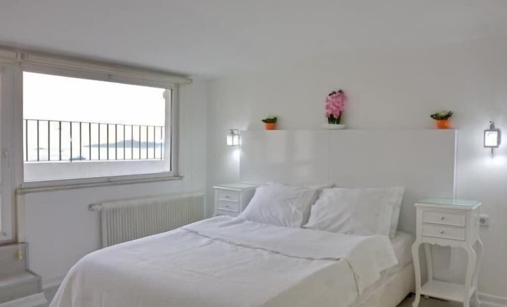 Tarus Bosphorus Apartments Besiktas Apartment, 1 Bedroom, Terrace, Sea View 3
