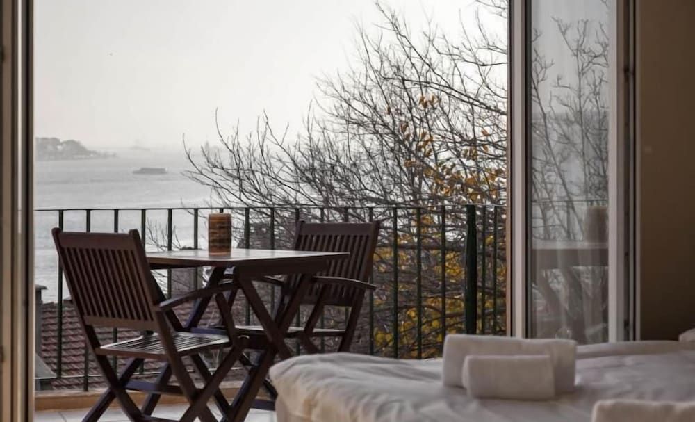 Tarus Bosphorus Apartments Besiktas Apartment, 3 Bedrooms, Terrace, Sea View 16