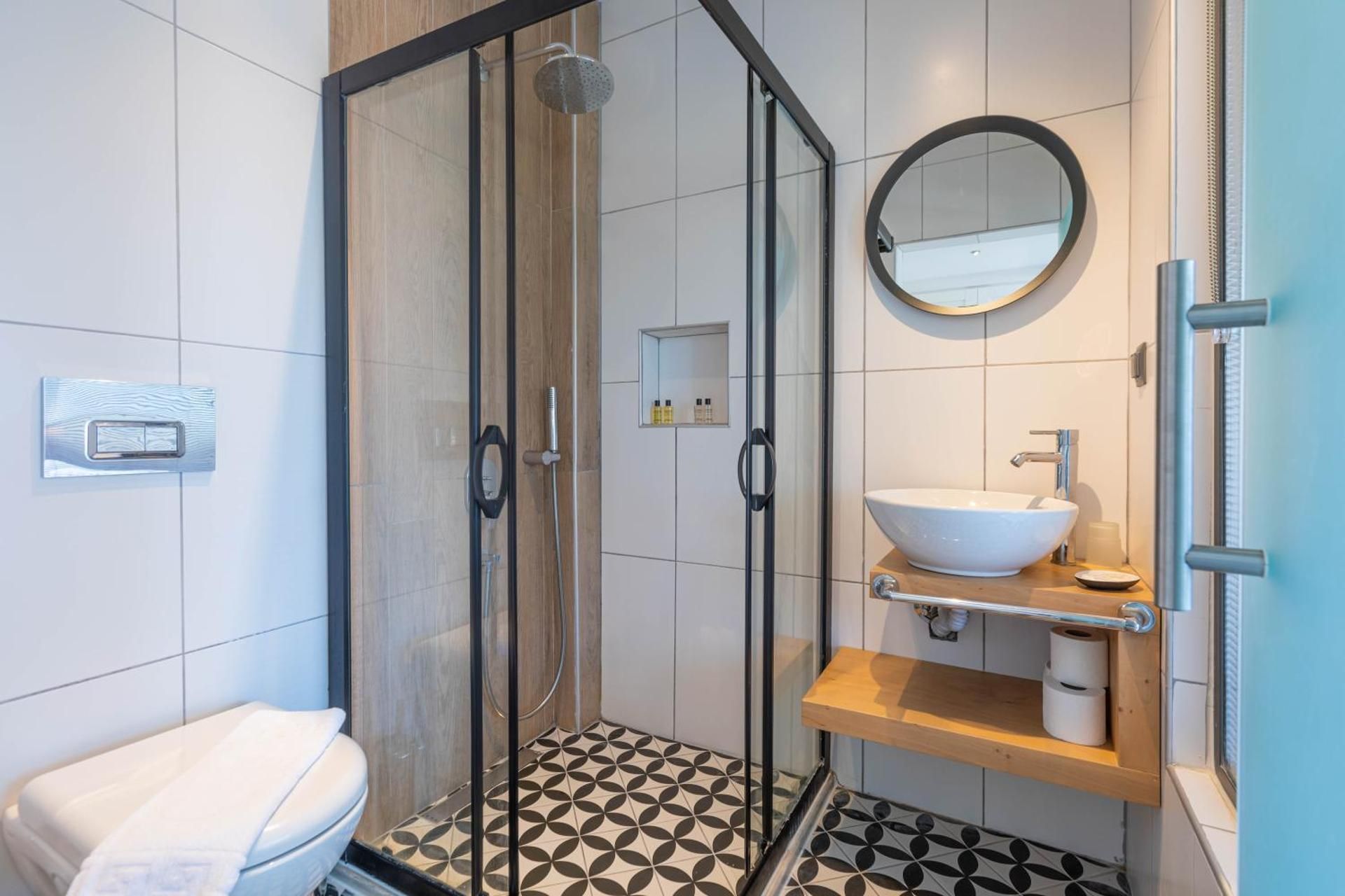 Double Room with Balcony - Ground Floor