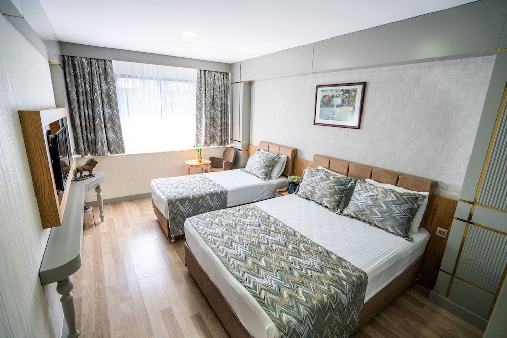 Lion City Hotel Kizilay Twin Room 4
