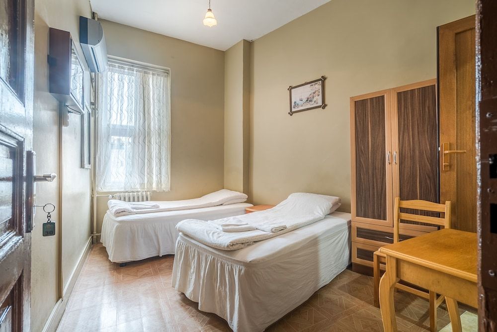 Yeni Hotel Comfort Twin Room 2