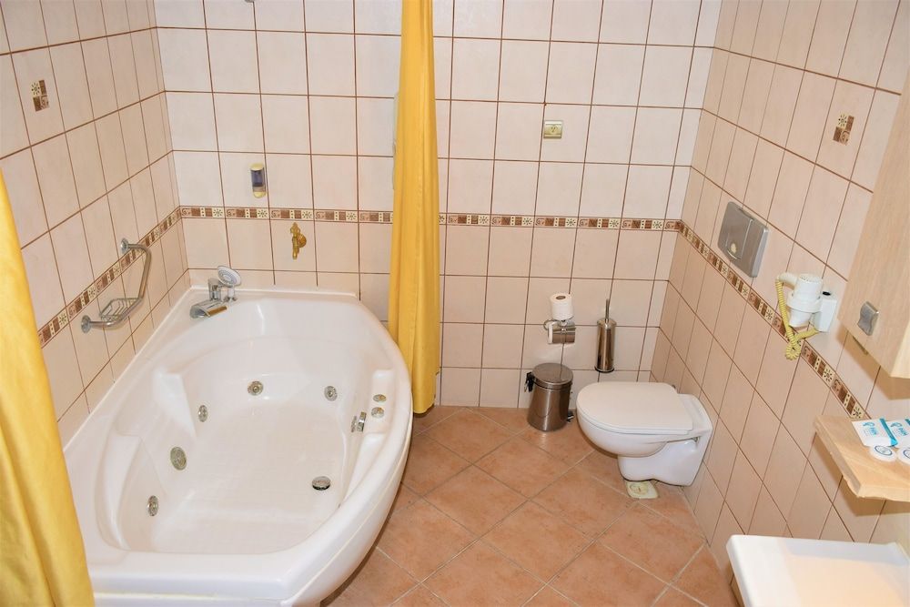 Pam Thermal Hotel & Clinic Spa Suite 3