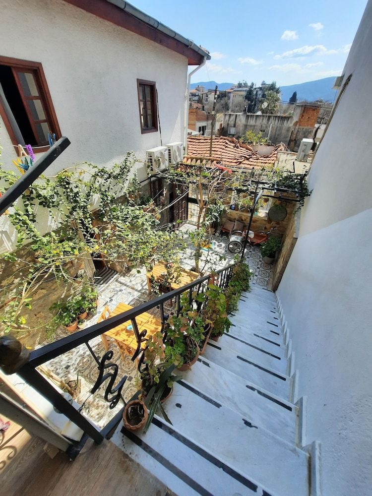 Ali Baba's House Design Double or Twin Room, 1 Bedroom, Non Smoking, Mountain View 7