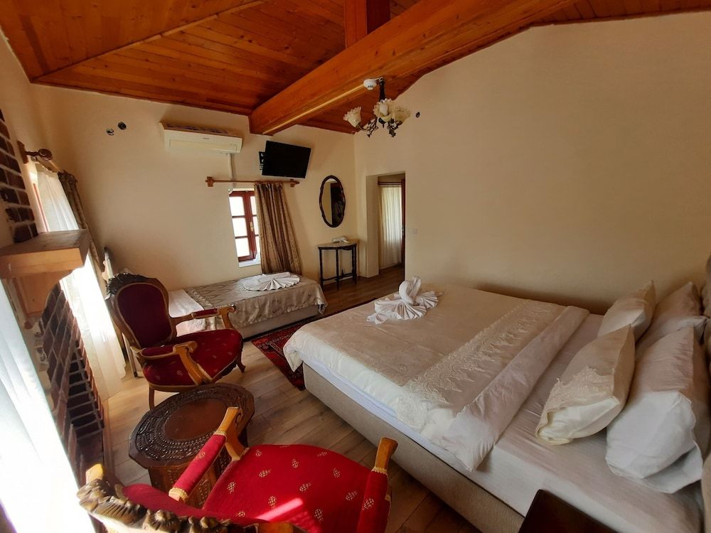 Ali Baba's House Design Double or Twin Room, 1 Bedroom, Non Smoking, Mountain View 5