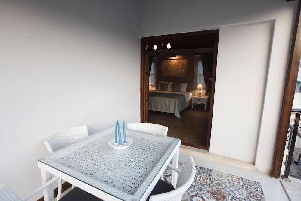 Livia Hotel Ephesus Presidential Suite, Jetted Tub, Garden View 4