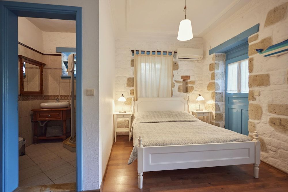 Alacati Zeytin Konak Hotel Standard Double Room 3