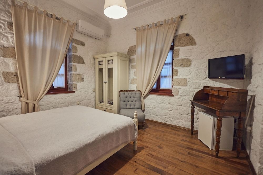 Alacati Zeytin Konak Hotel Standard Double Room 7