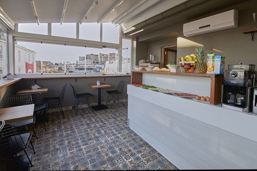 undefined Arart Hotel 6