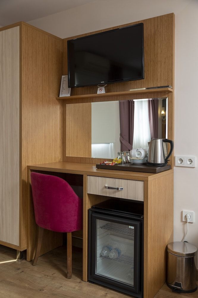 Hotel Black Pearl Quadruple Room, Balcony 10