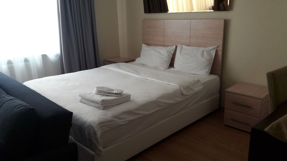 King Studio Apartment