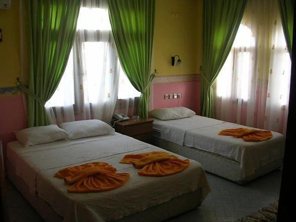 undefined Besik Hotel