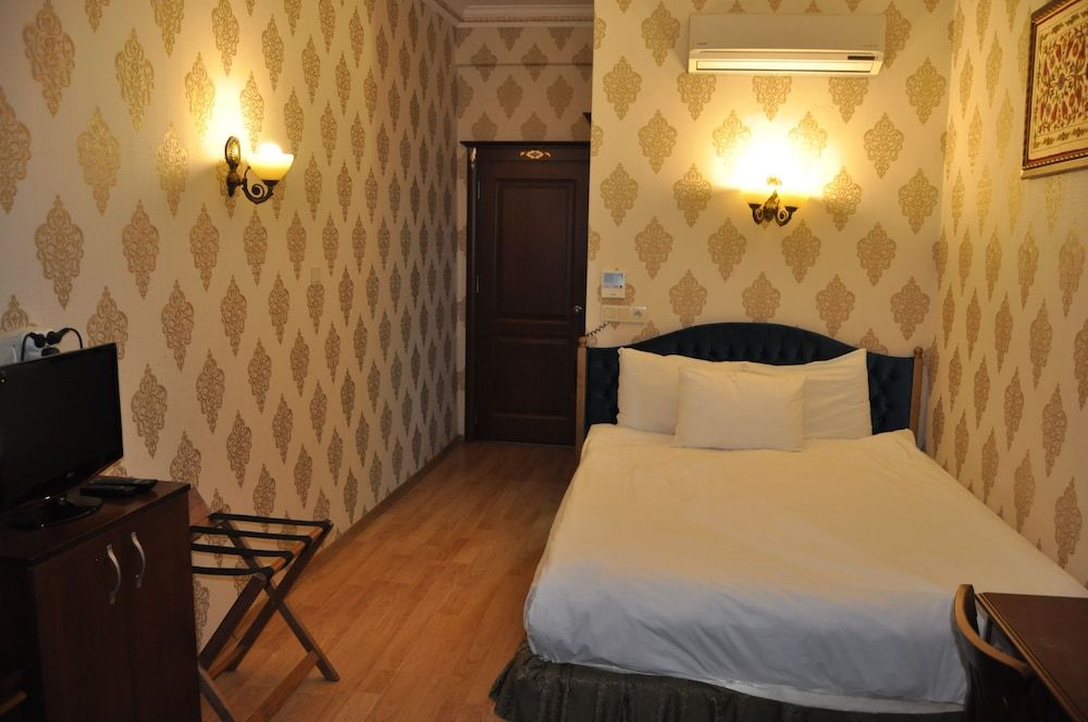 Basileus Hotel Economy Double Room, 1 Double Bed (Entrance Floor) 2