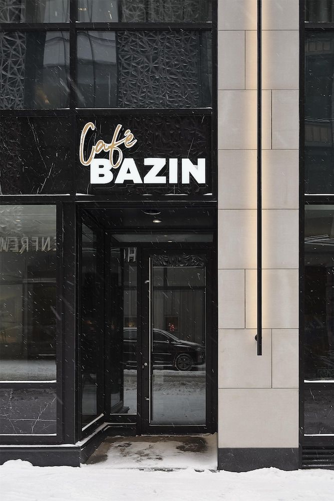 undefined Vogue Hotel Montreal Downtown, Curio Collection by Hilton 2