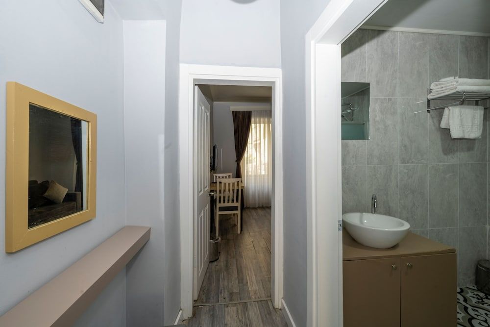 Cirrus Suites Studio Suite, 1 Bedroom (Sofabed) 5