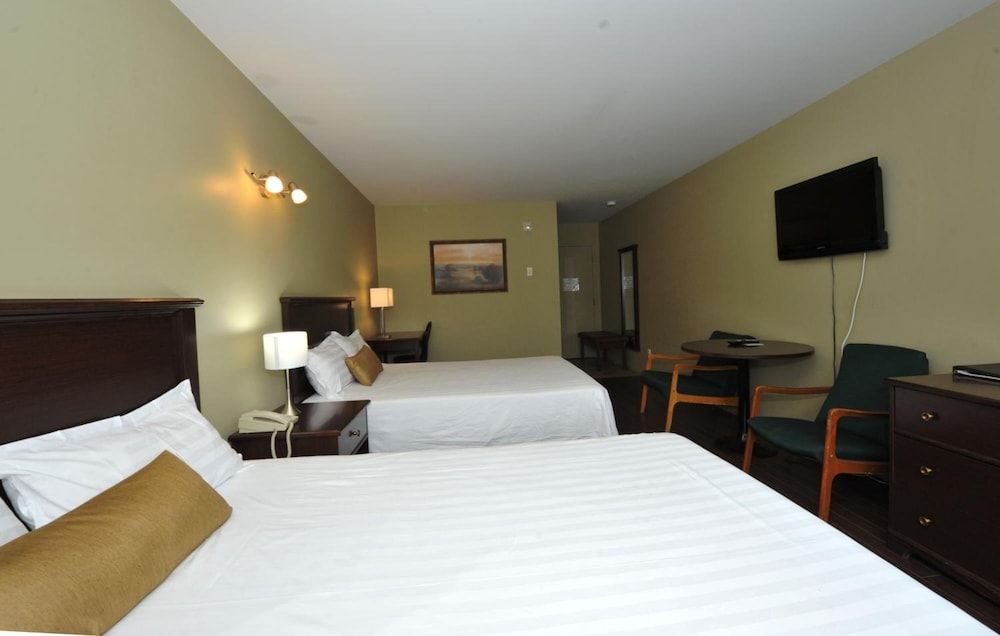 Hôtel Le Voyageur de Québec Classic Room, 2 Queen Beds, Pets Allowed 2