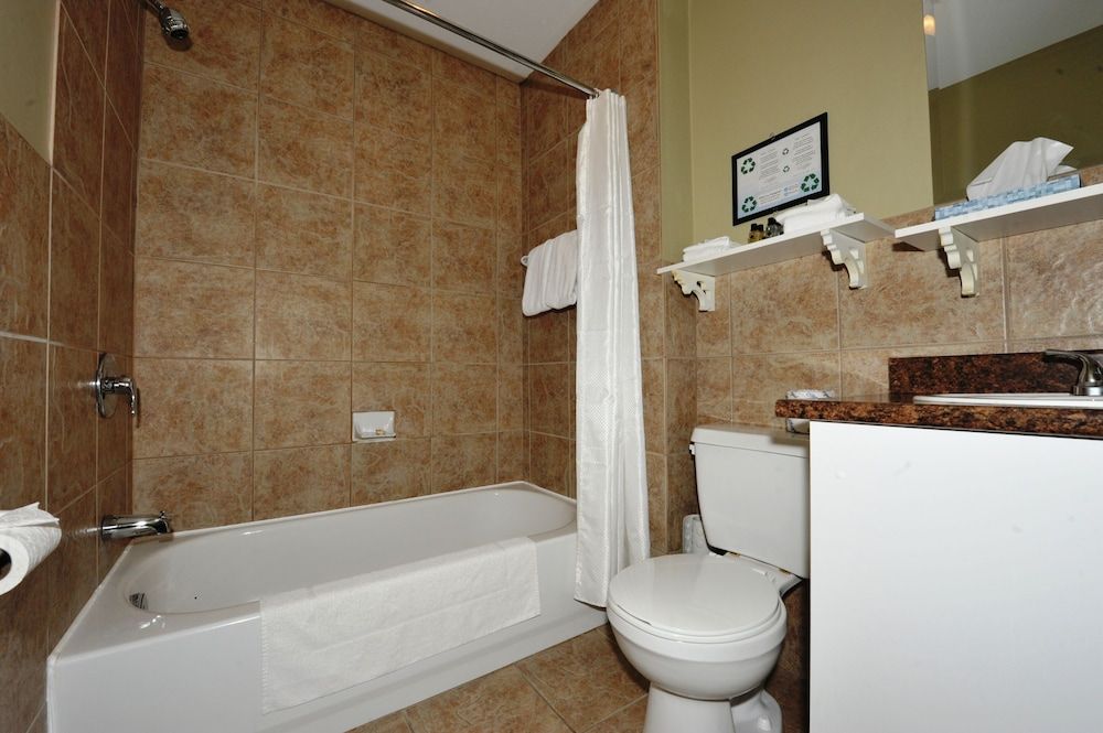 Hôtel Le Voyageur de Québec Classic Room, 2 Queen Beds, Pets Allowed 4