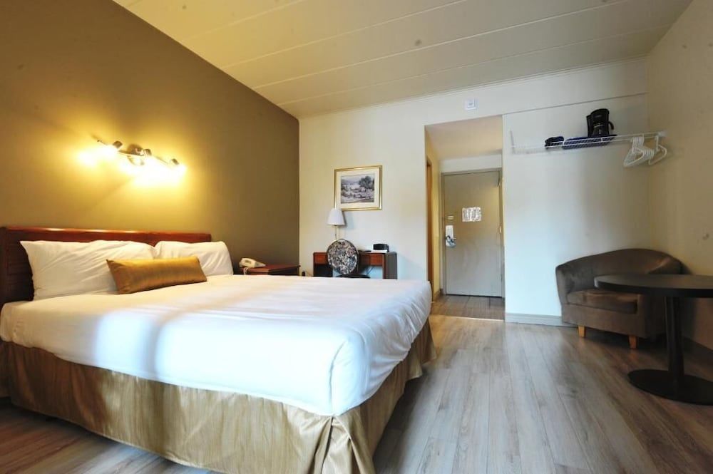 Hôtel Le Voyageur de Québec Classic Room, 2 Queen Beds, Pets Allowed 3