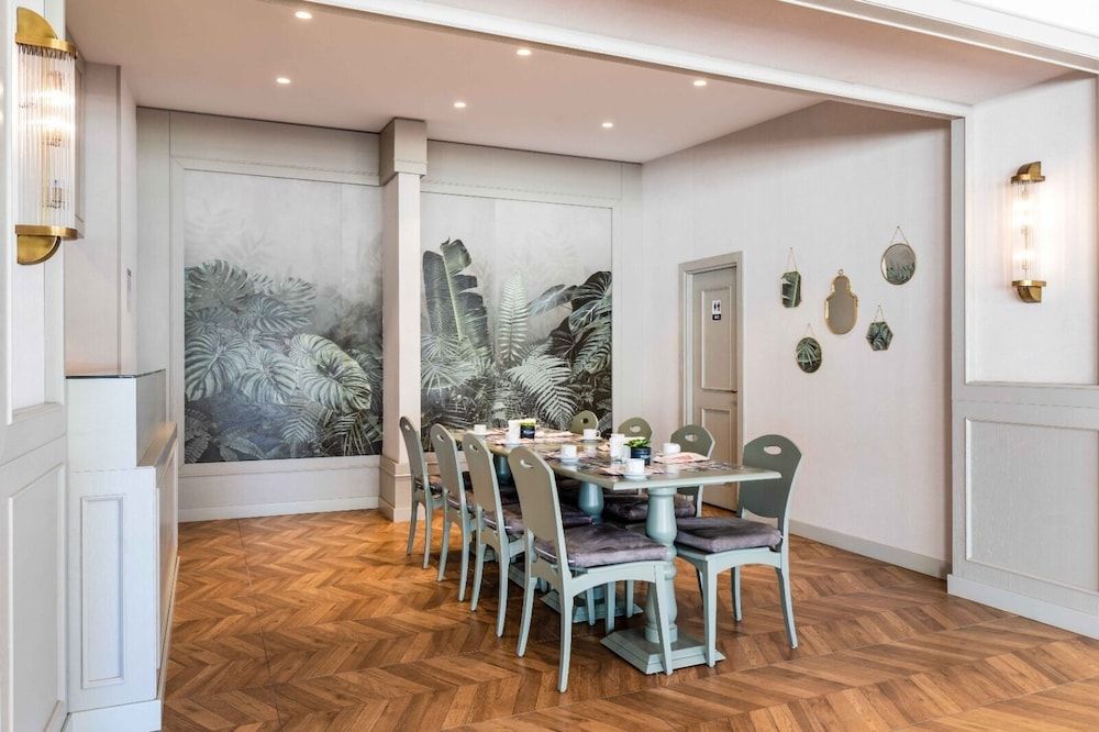 undefined Genova Hotel 6