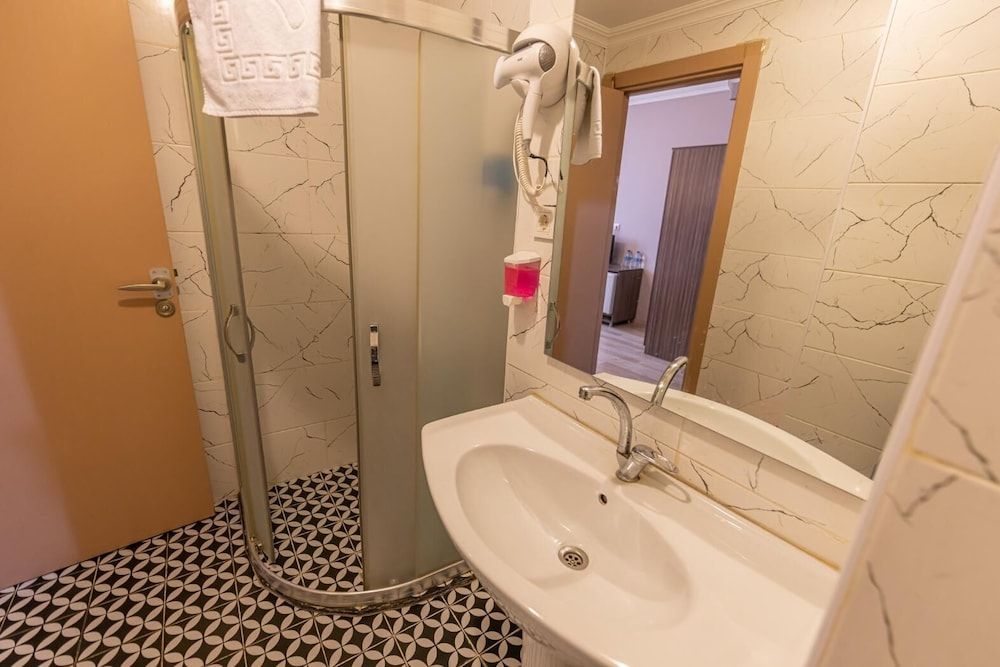 Blue Otel Deluxe Room 12