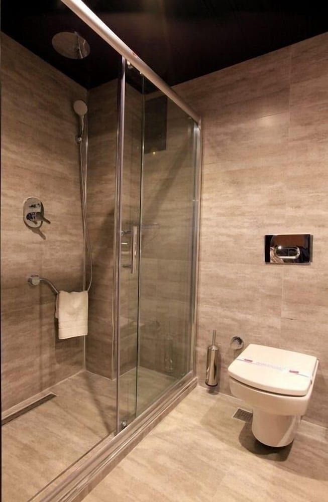 The Black Hotel Deluxe Double Room 5