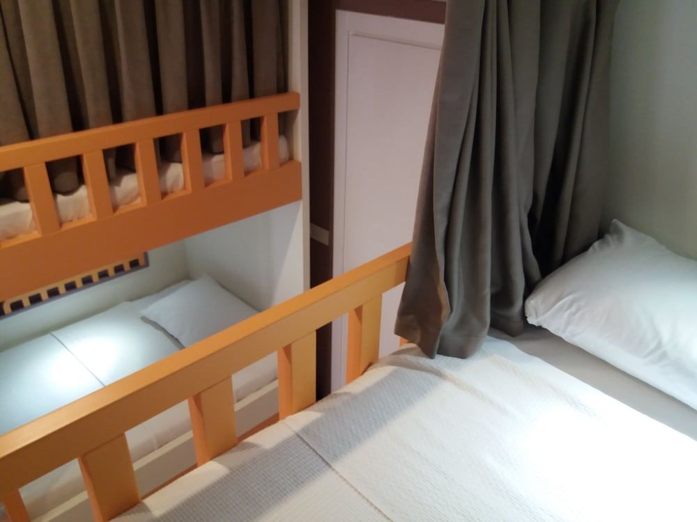 Sakura Hostel & Pub Basic Shared Dormitory, Mixed Dorm