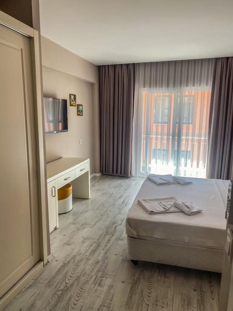 undefined Sakura Hostel & Pub