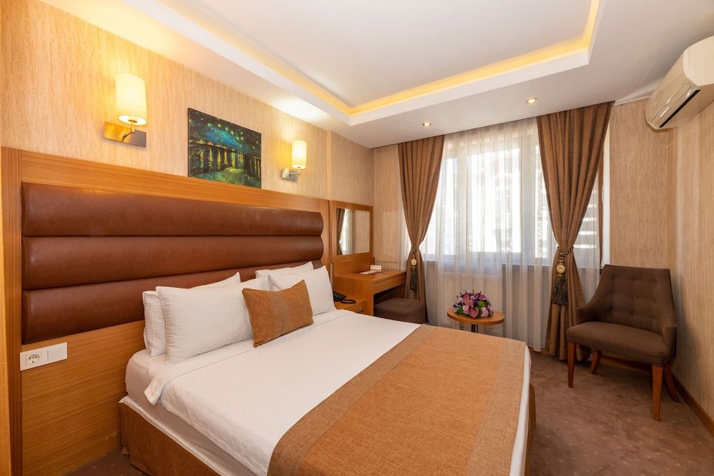 undefined Regno Hotel 6