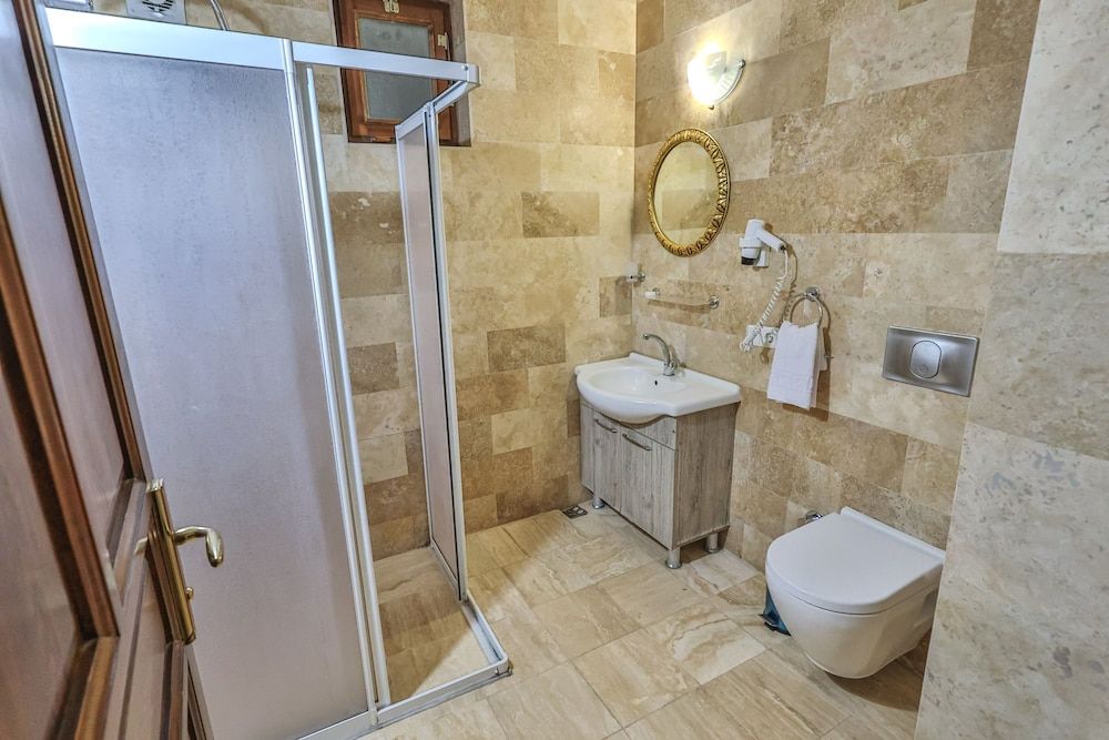 Bedrock Cave Hotel - Adults Only Standard Room 31