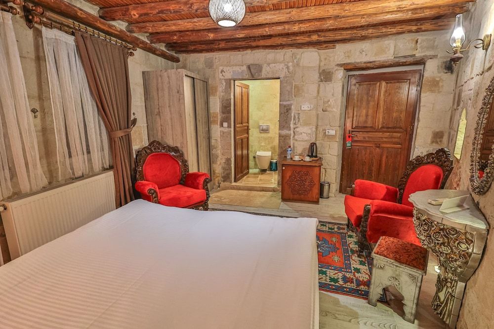 Bedrock Cave Hotel - Adults Only Standard Room 33