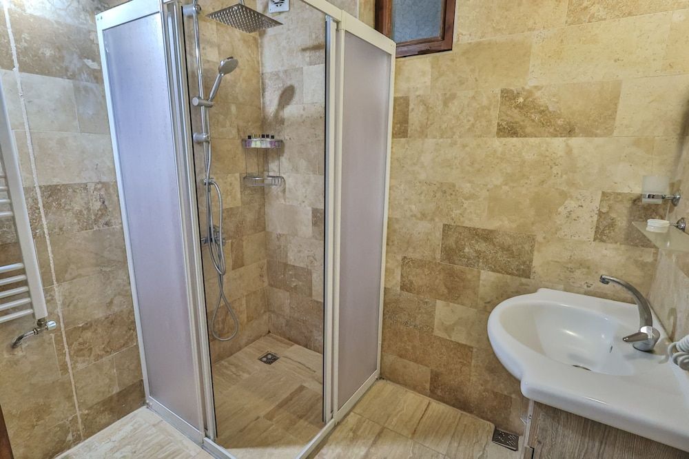 Bedrock Cave Hotel - Adults Only Standard Room 30