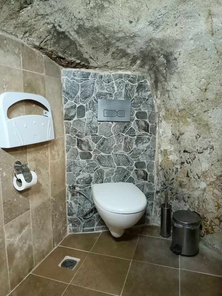 Naturels Cave House Superior Triple Room 14