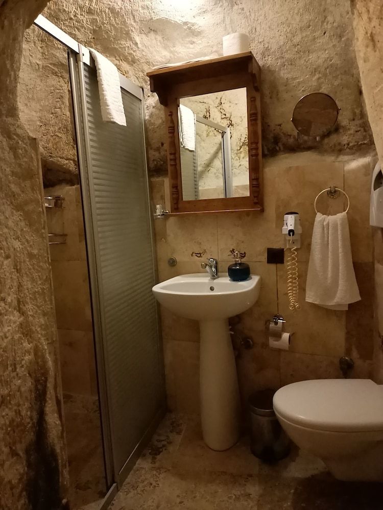 Naturels Cave House Comfort Room 18