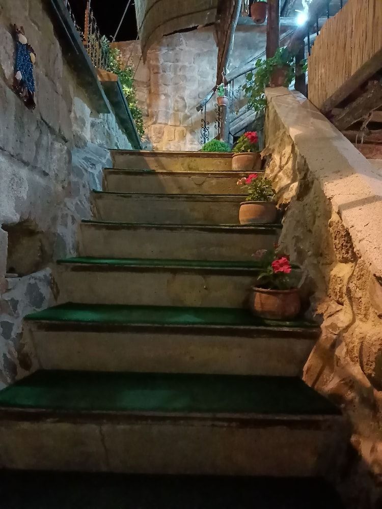 undefined Naturels Cave House 4