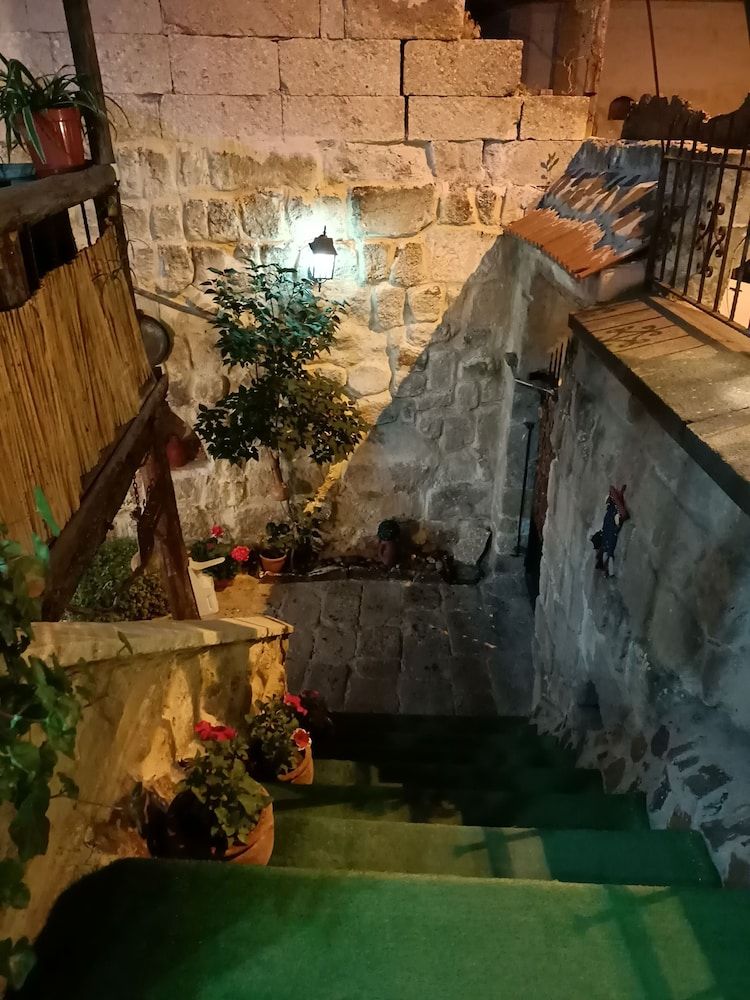 undefined Naturels Cave House 3