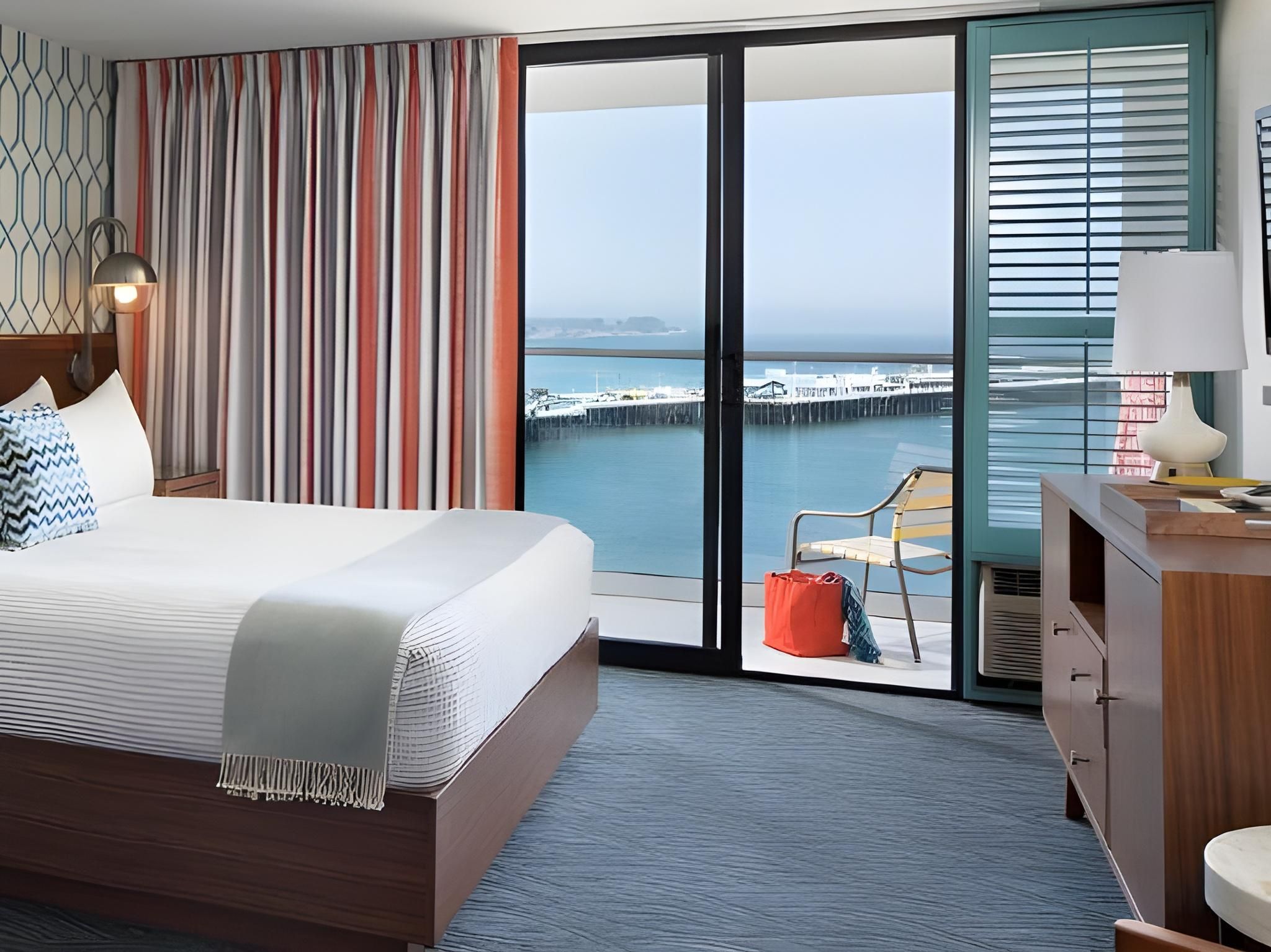 Ocean View Deluxe - King ADA