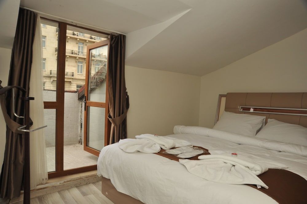 undefined Pera 26 10