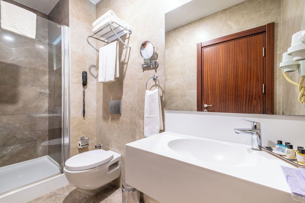 Park By Clover Economy Double Room 3