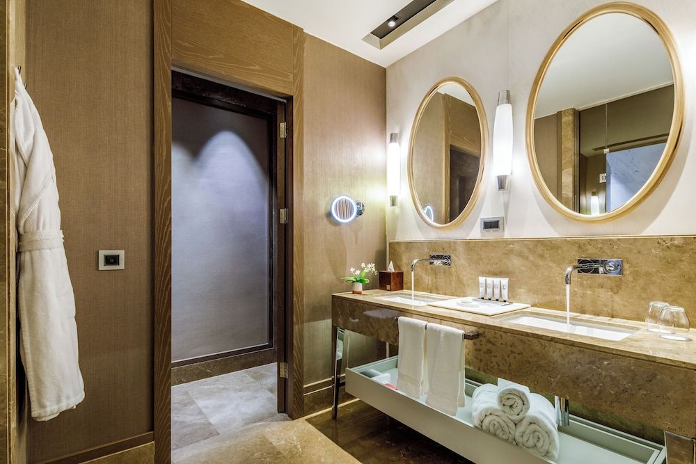 Sirene Luxury Hotel Bodrum Deluxe King Room with Sea View 8