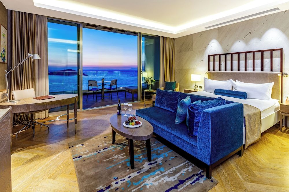 Sirene Luxury Hotel Bodrum Deluxe King Room with Sea View